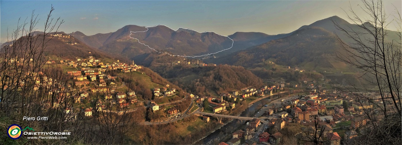 97 Infine, dal Monte di Zogno rivedo il bell'anello in Filaressa-Costone-Stalle Foldone.jpg